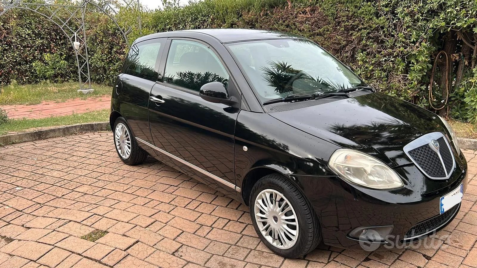 Lancia Ypsilon 2011 photo 2