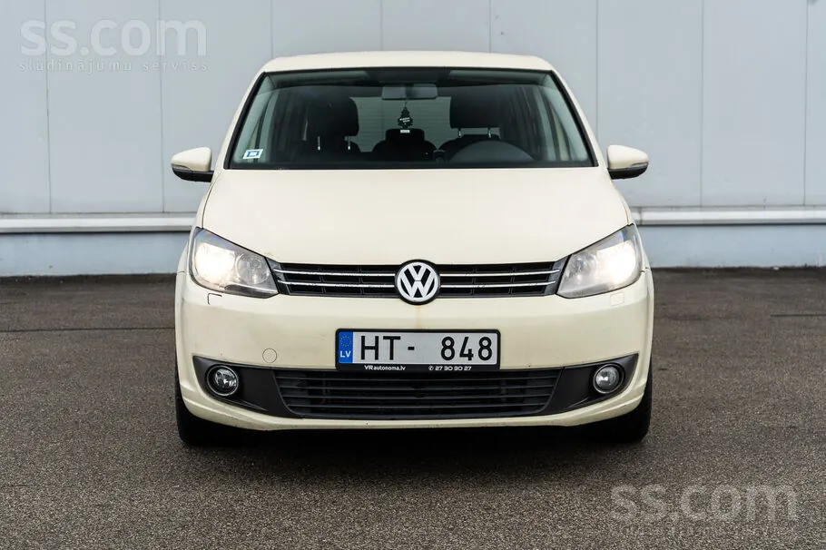 Volkswagen Touran 2014 photo 2