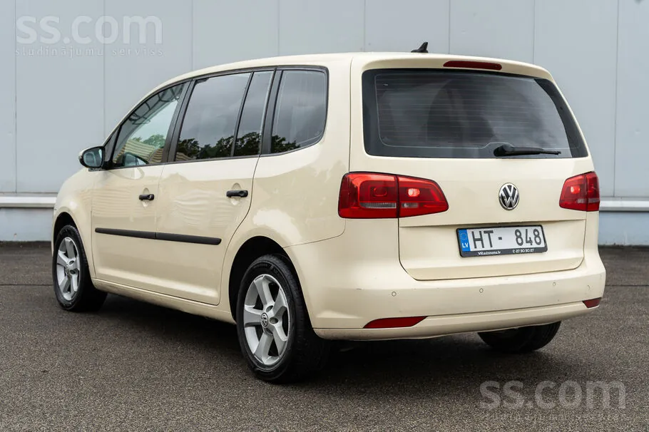 Volkswagen Touran 2014 photo 4