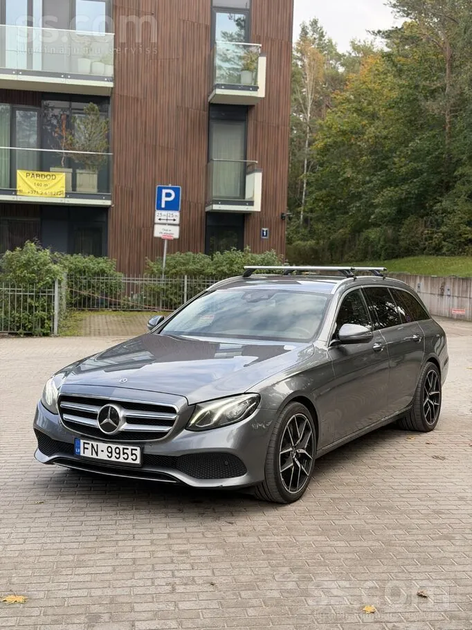 Mercedes-Benz E400