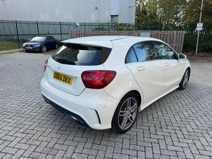 Mercedes-Benz A-Class 2015 photo 2