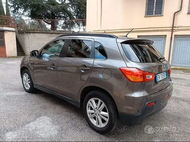 Mitsubishi Asx 2013 photo 2