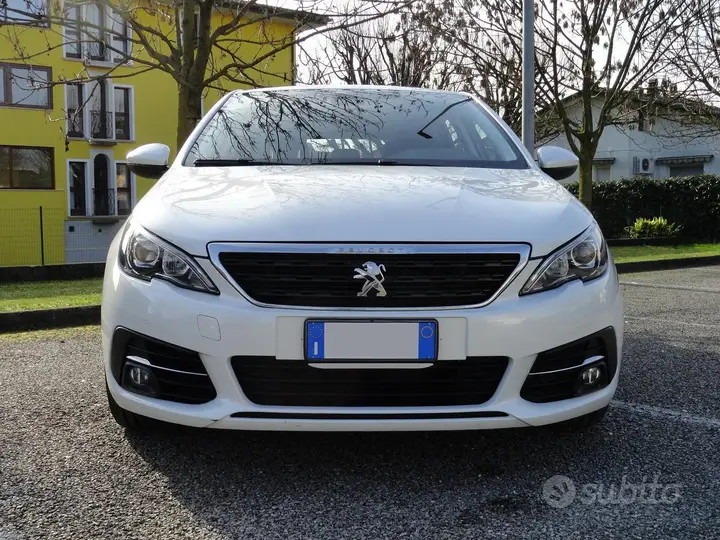 Peugeot 308 2019 photo 2