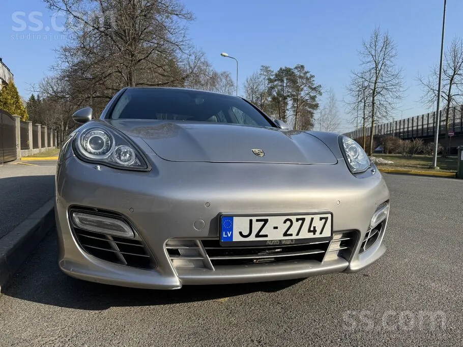 Porsche Panamera 2011 photo 4