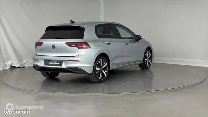 Volkswagen Golf 2025 photo 5