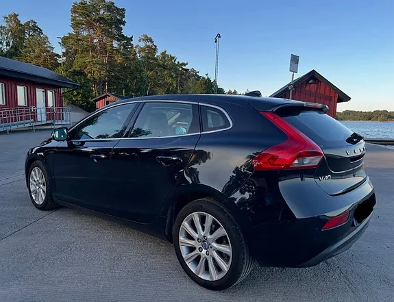 Volvo V40 2013 photo 2