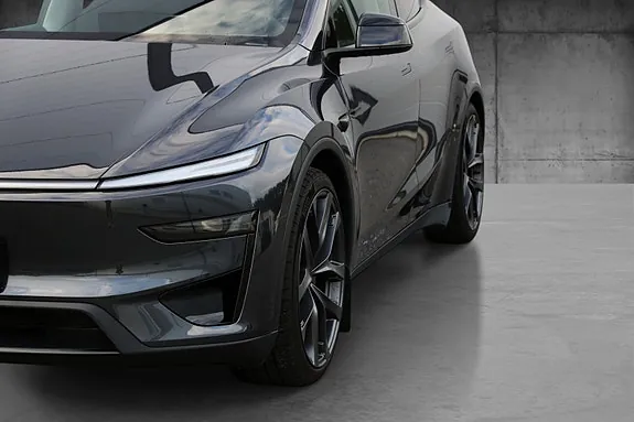 Tesla Model Y 2026 photo 3