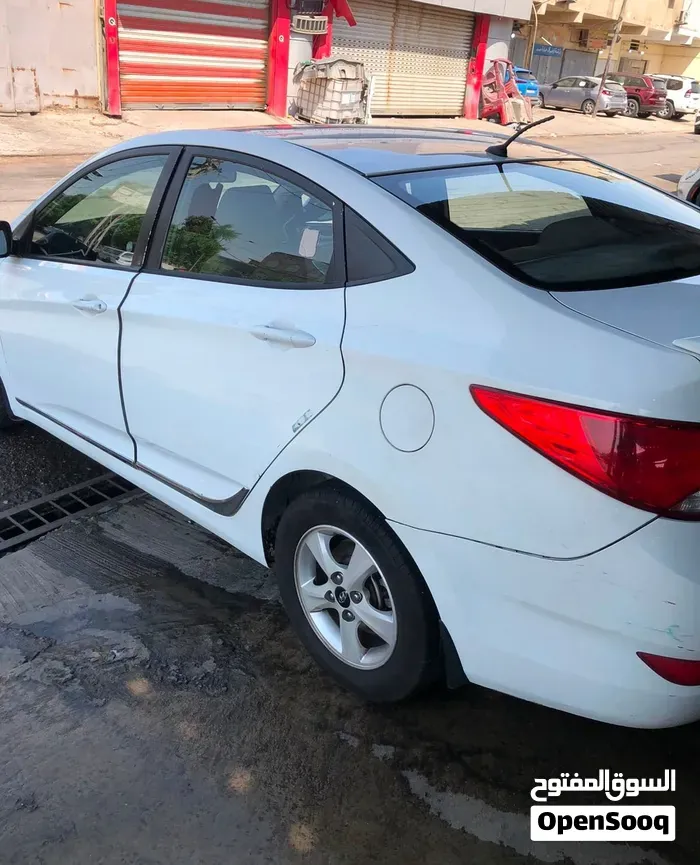 Hyundai Accent 2016 photo 2