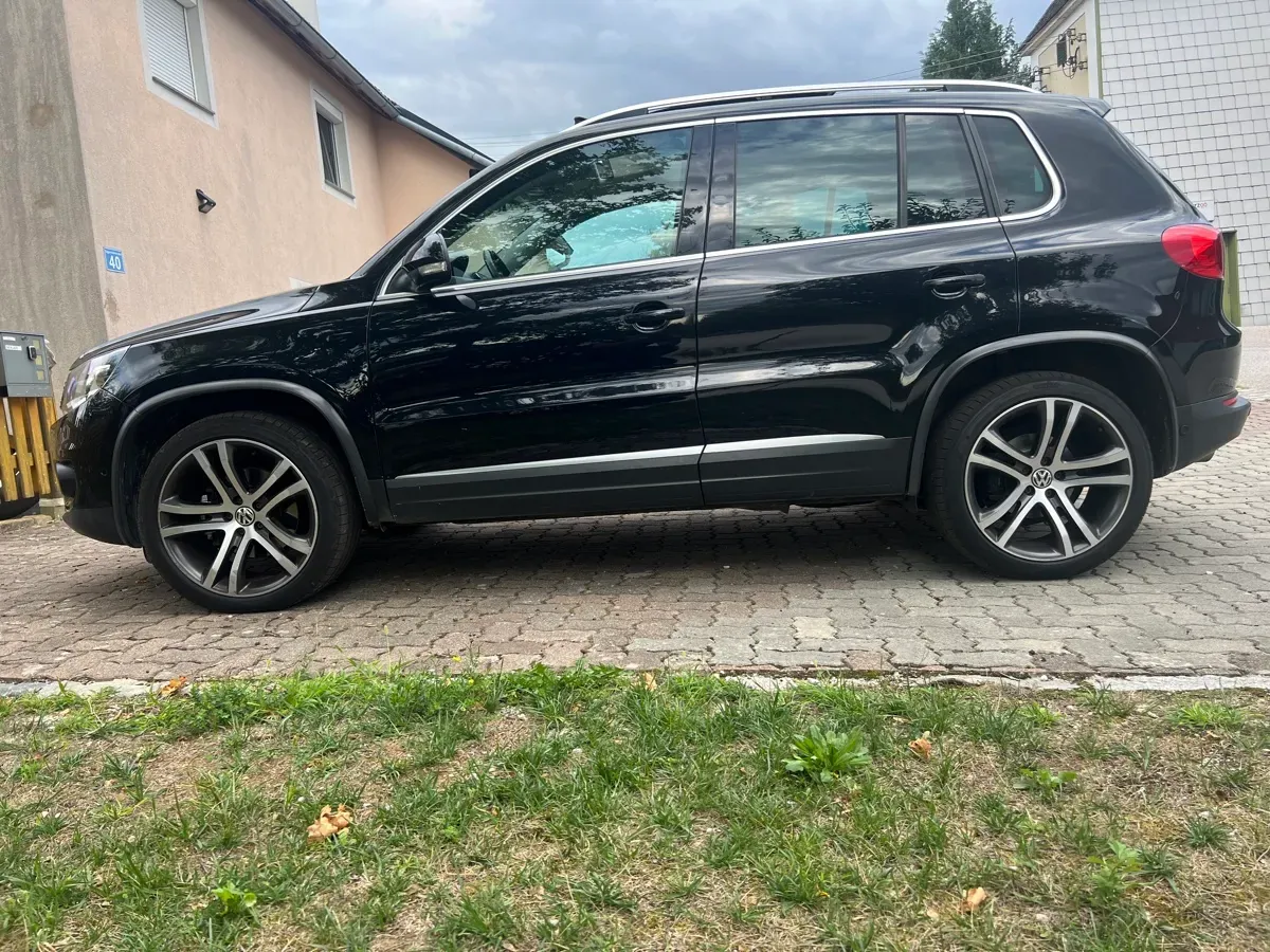 Volkswagen Tiguan 2012 photo 3