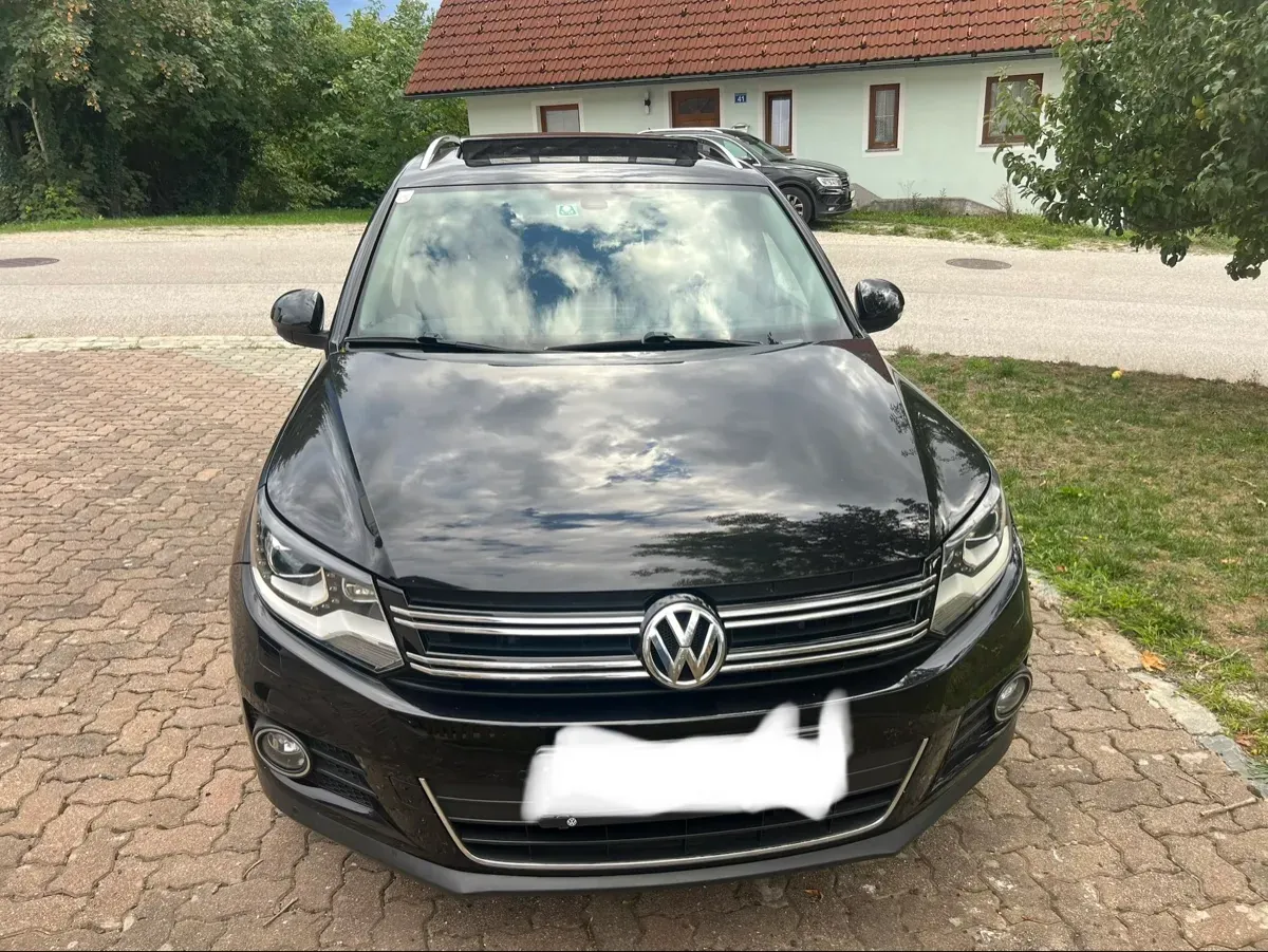 Volkswagen Tiguan 2012 photo 2