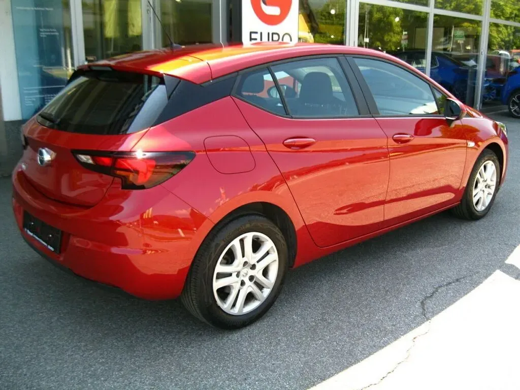 Opel Astra 2020 photo 3