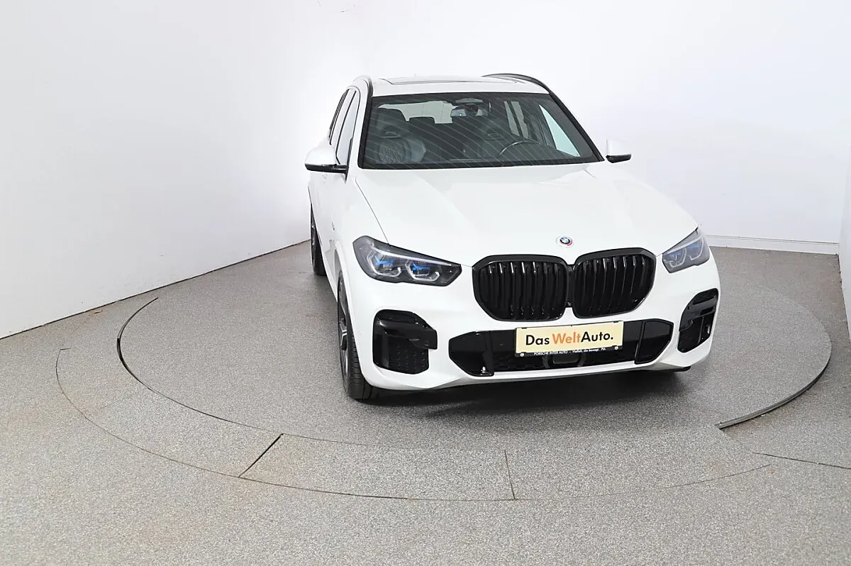 BMW X5 2023 photo 2