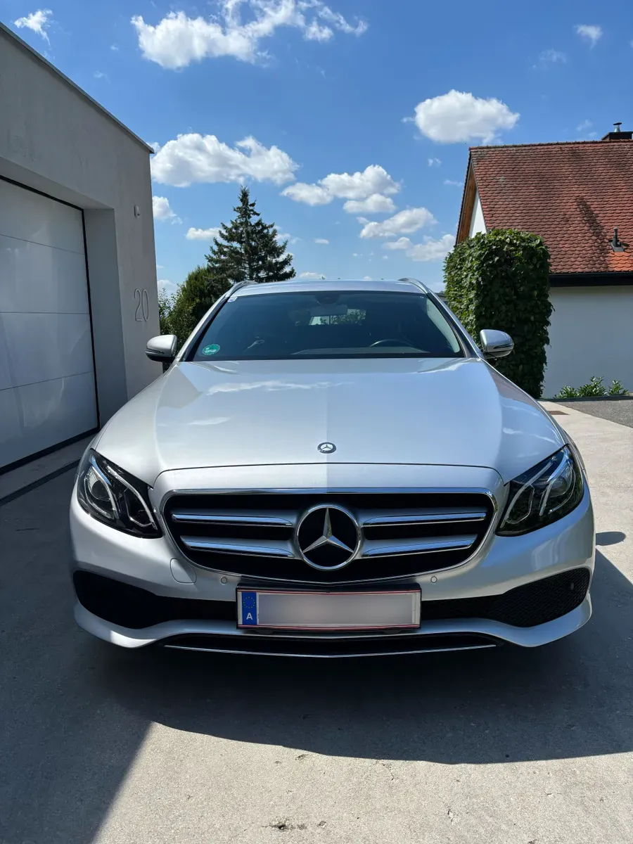 Mercedes-Benz E-Class 2017 photo 2