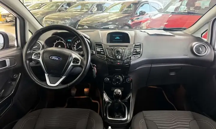 Ford Fiesta 2013 photo 4