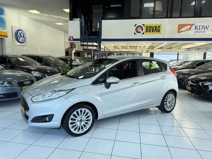 Ford Fiesta 2013 photo 5