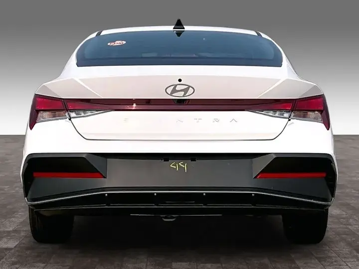 Hyundai Elantra 2026 photo 4