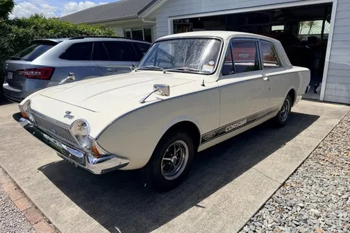 Ford Cortina