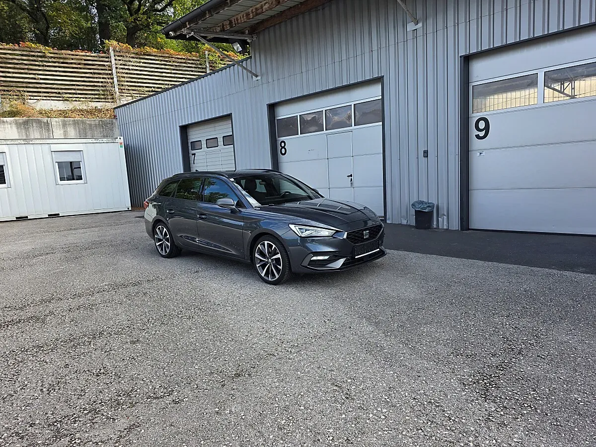 Seat Leon 2021 photo 2