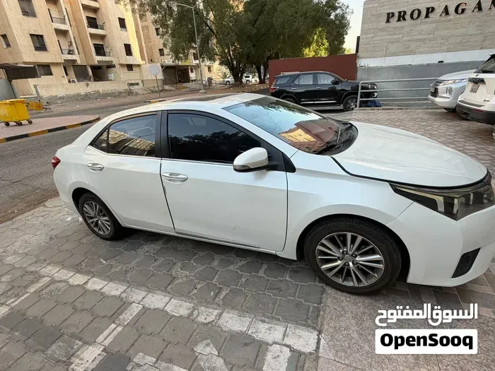 Toyota Corolla 2015 photo 2