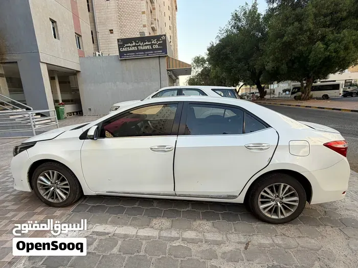 Toyota Corolla 2015 photo 3