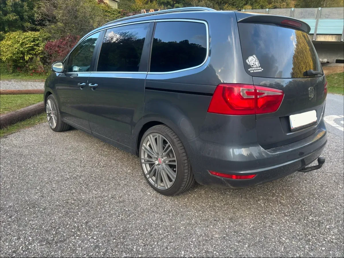 Seat Alhambra 2011 photo 3