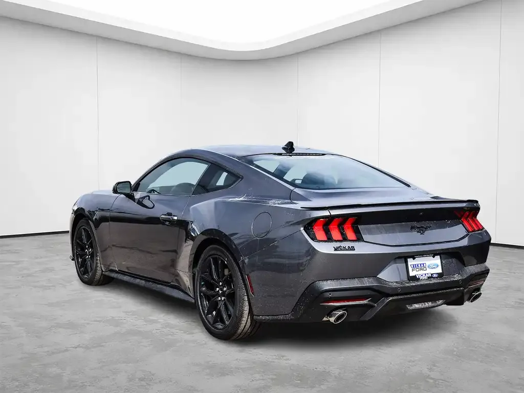 Ford Mustang 2026 photo 4