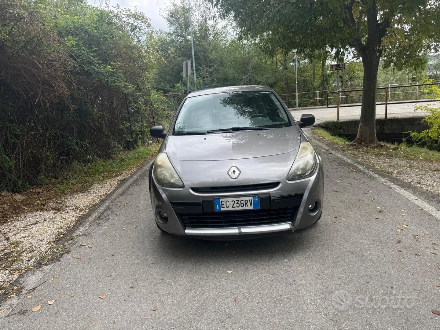 Renault Clio 2010 photo 3