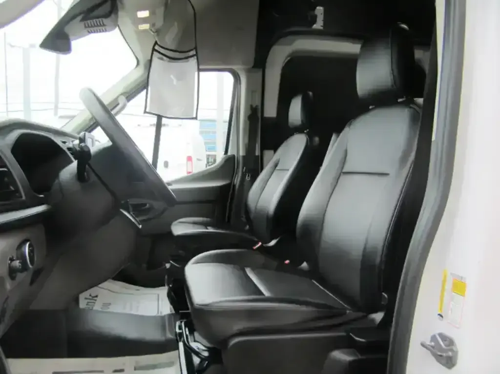 Ford Transit Cargo Van 2024 photo 3
