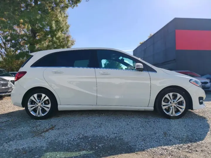 Mercedes-Benz B-Class 2015 photo 4