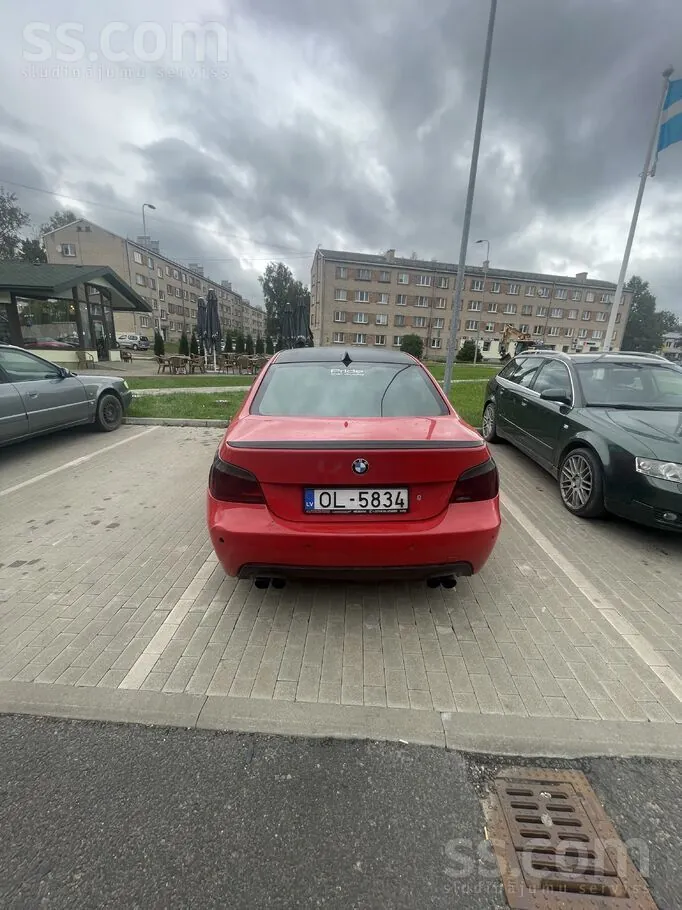 BMW E60 2004 photo 4