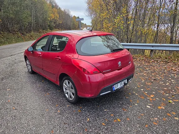Peugeot 308 2008 photo 3