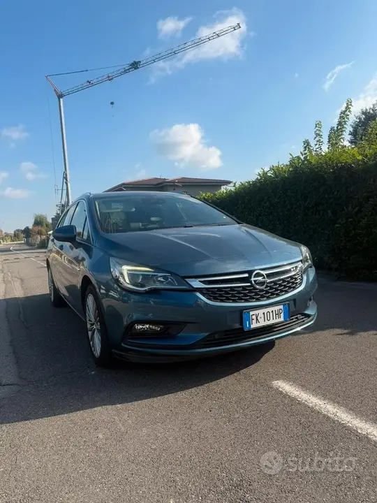 Opel Astra 2017 photo 2