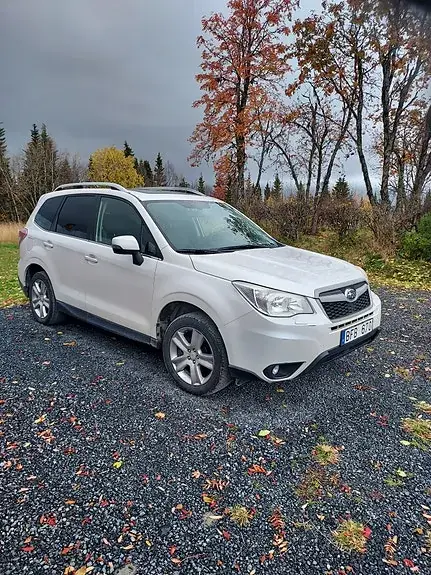 Subaru Forester 2013 photo 2