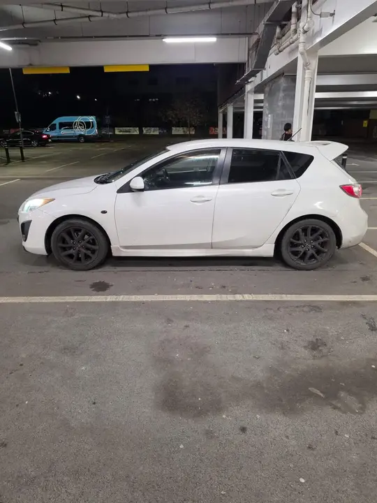 Mazda Mazda3 2012 photo 3