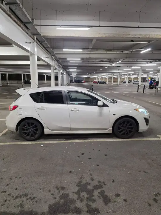 Mazda Mazda3 2012 photo 2