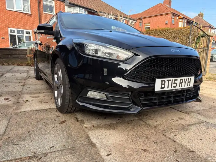 Ford Focus 2015 photo 2