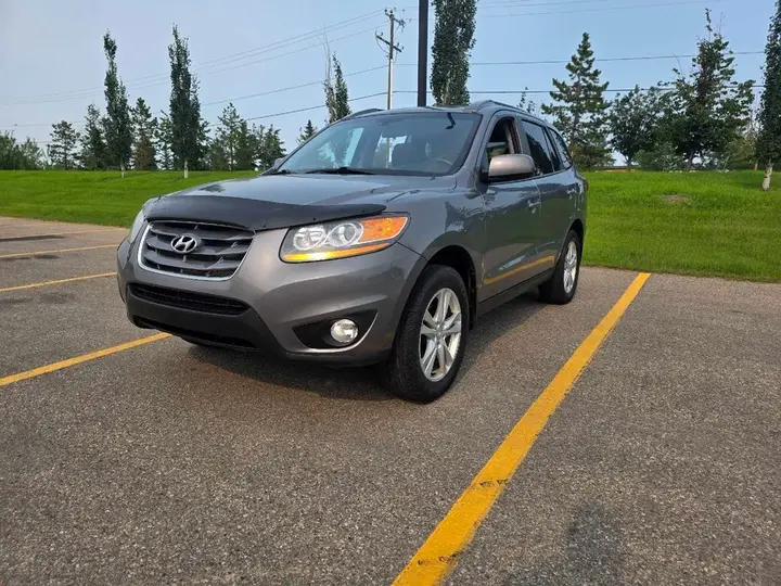Hyundai Santa Fe 2010 photo 2
