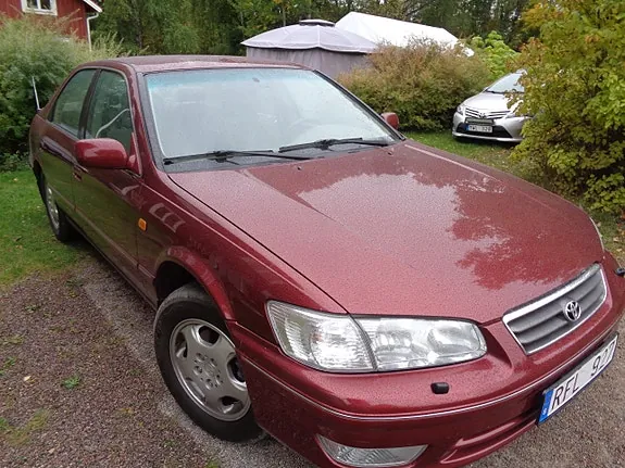Toyota Camry 2000 photo 2