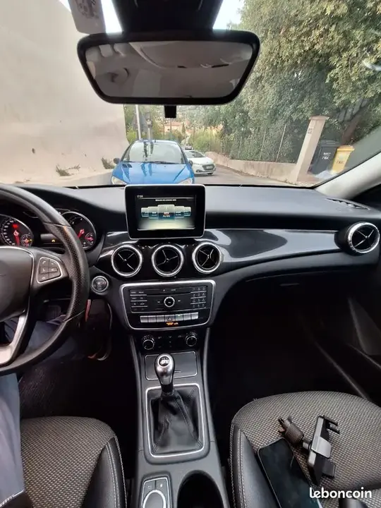 Mercedes-Benz Cla 2017 photo 2
