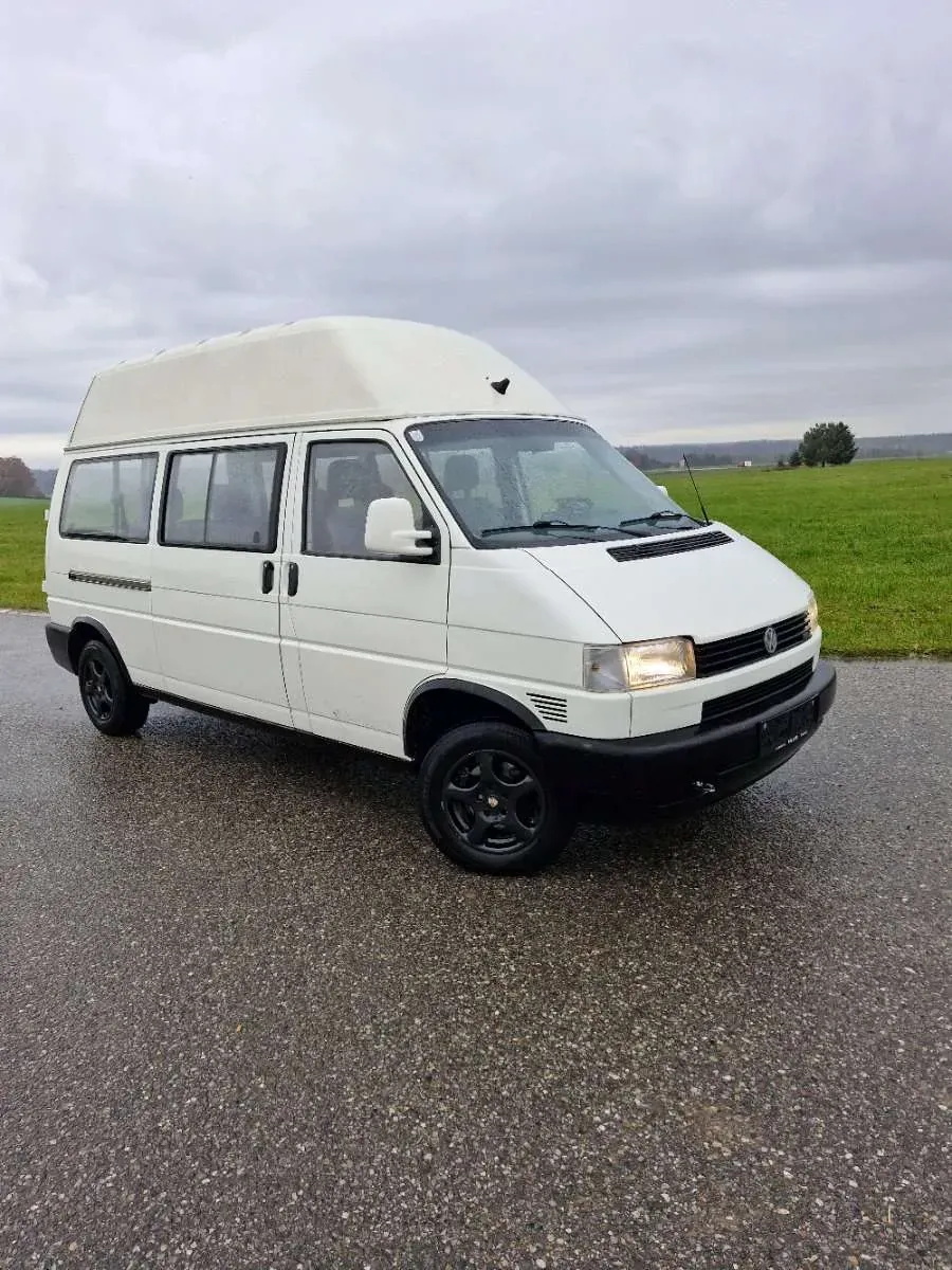 Volkswagen T4 1998 photo 2