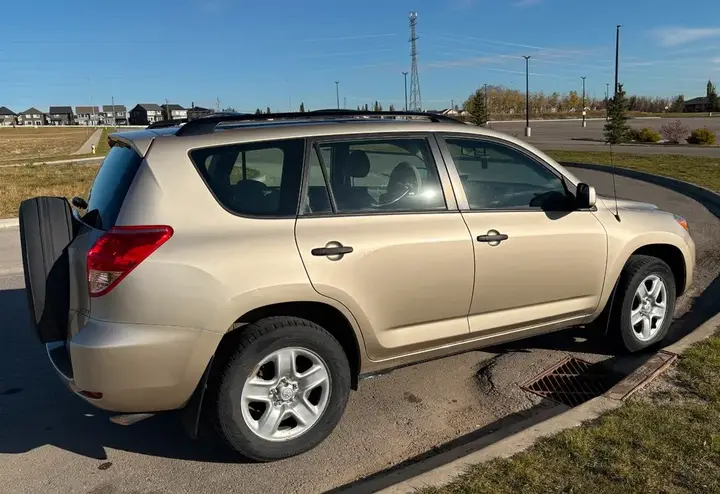 Toyota Rav4 2008 photo 2