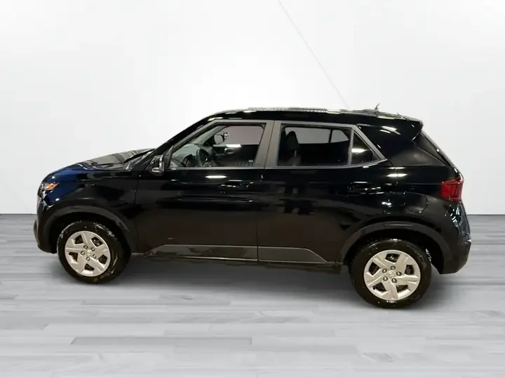 Hyundai Venue 2025 photo 2