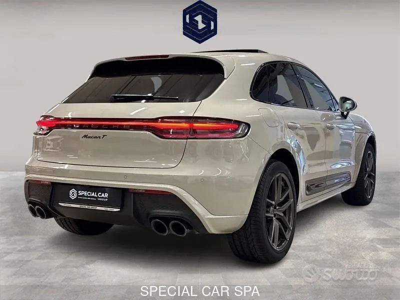 Porsche Macan 2023 photo 2