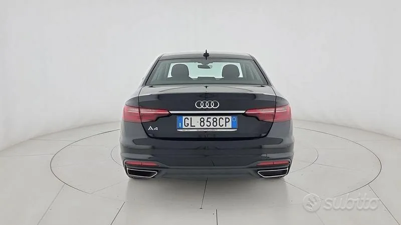 Audi A4 2022 photo 3