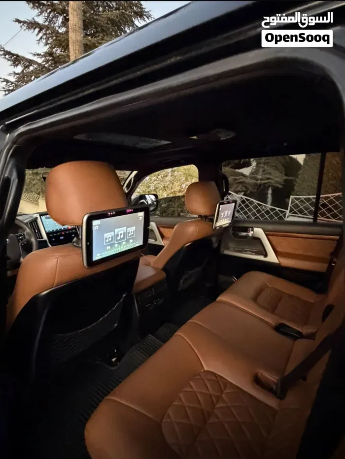Toyota Land Cruiser 2016 photo 2