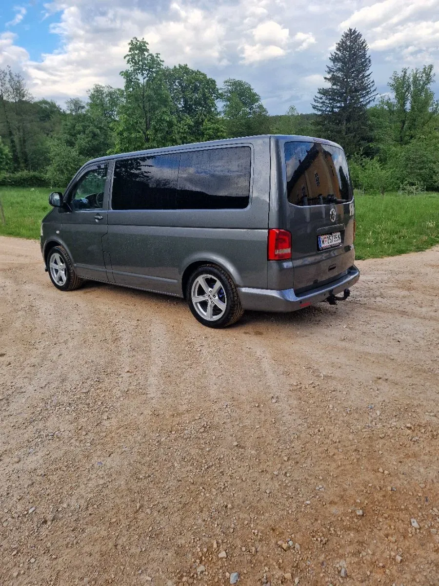 Volkswagen Caravelle