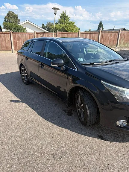 Toyota Avensis 2013 photo 3