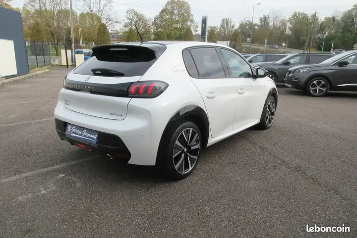 Peugeot 208 2019 photo 2