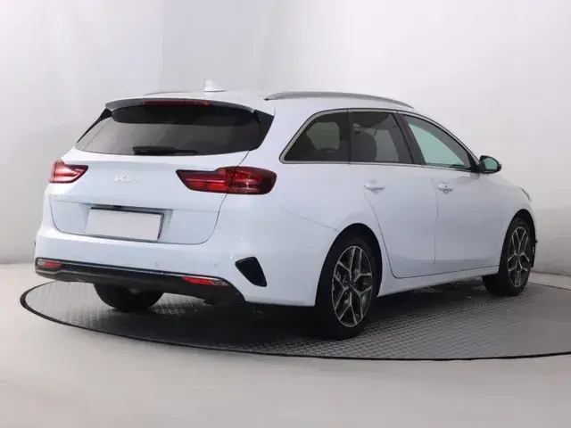 Kia Ceed Sw 2025 photo 4