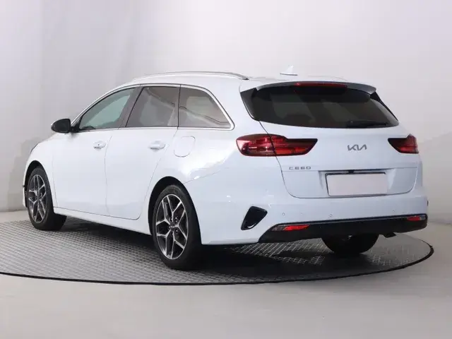 Kia Ceed Sw 2025 photo 3